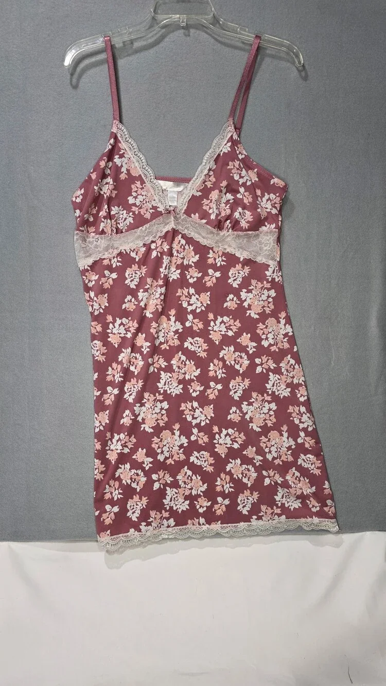 Marilyn Monroe Large Floral Polyester Nightdress with Lace Trim